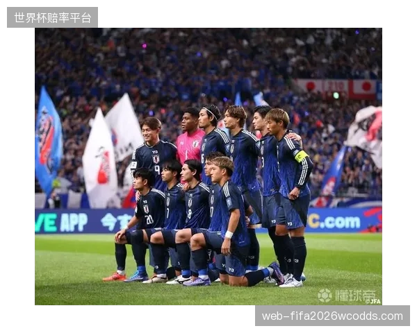 久保建英与堂安律的攻击组合日趋默契，两人连线将是日本队破密集防守的利器。